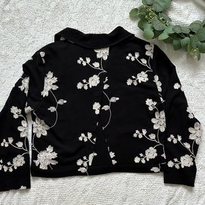 A.moon embroidered open front cropped light jacket women’s XL professional wear